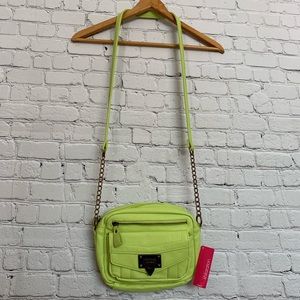 NWT🖤Neon green crossbody